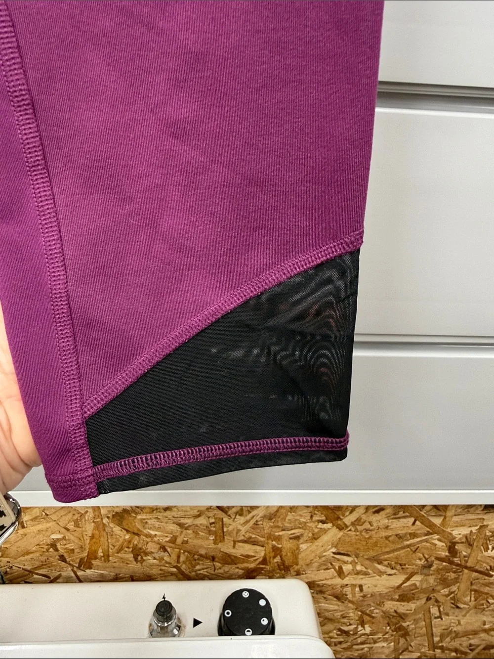 Alo fuchsia, color Active Capri Leggings